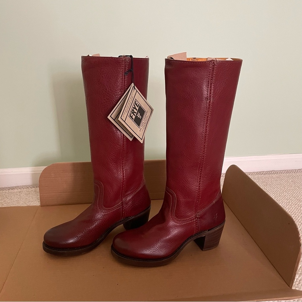 Frye Sabrina 14L boots in Burnt Red size 6